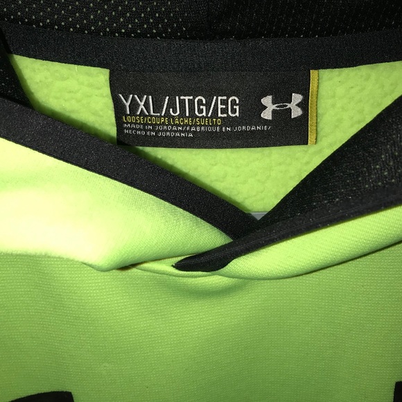 Under Armour Hoodie in Great Condition! - Picture 4 of 8